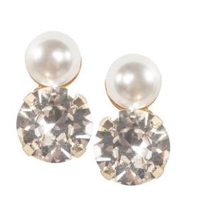 Bridal pearl drop earring